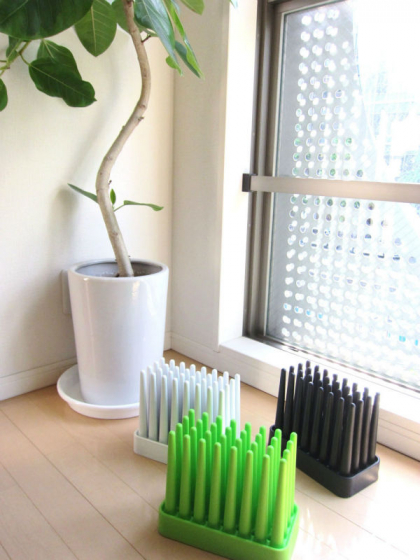 gallery/prato_colorful_indoor_umbrella_stands_like_grass (1)